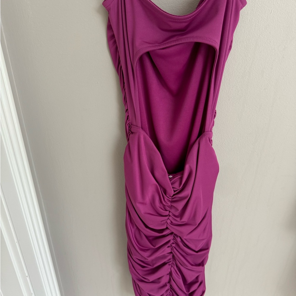 Dress - Picture 3 of 3